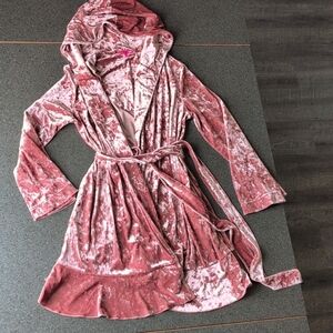 Betsey Johnson Short Robe